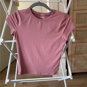 Hollister Women's Mauve Short Sleeve Tee